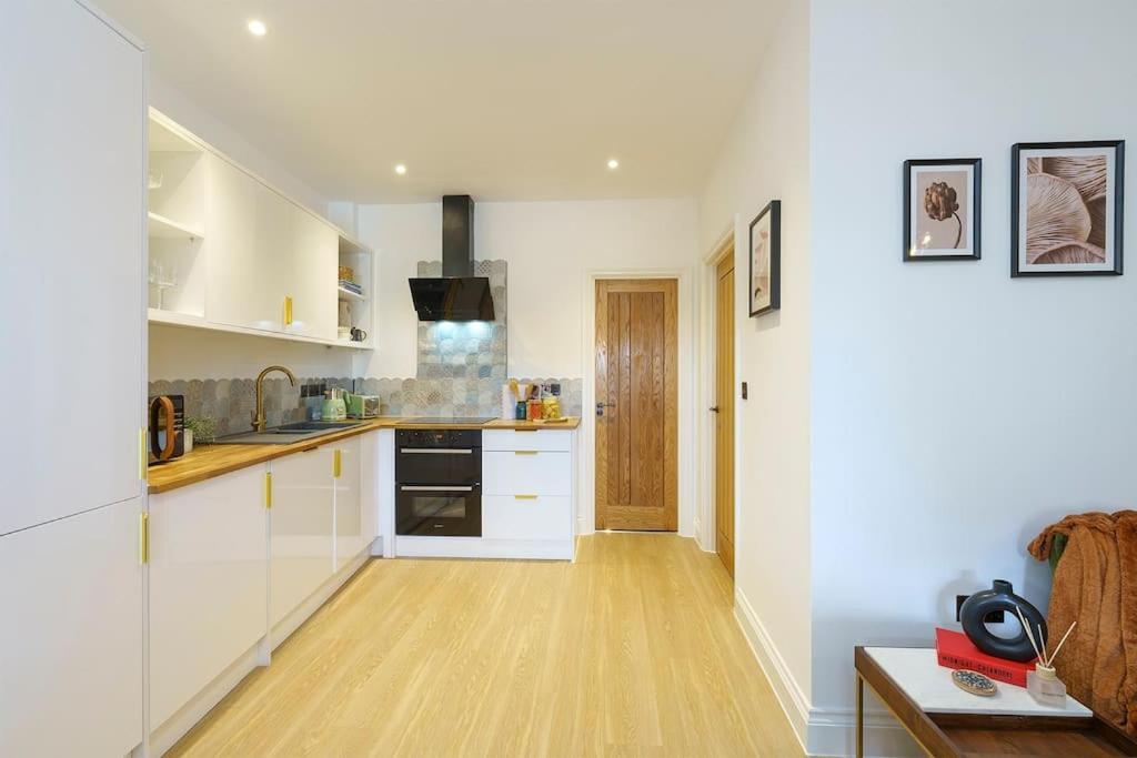 Bressingham - 2 Bedroom Luxury Apartment By Mint Stays ブリストル エクステリア 写真